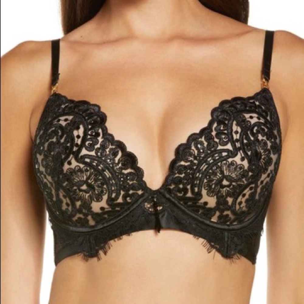 NWOT Ann Summers Lace Padded Underwire Bra 32F